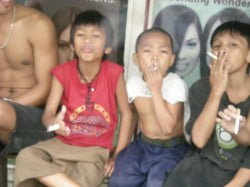 Filipino-children-smoking