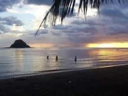 Malajog-Beach-at-night
