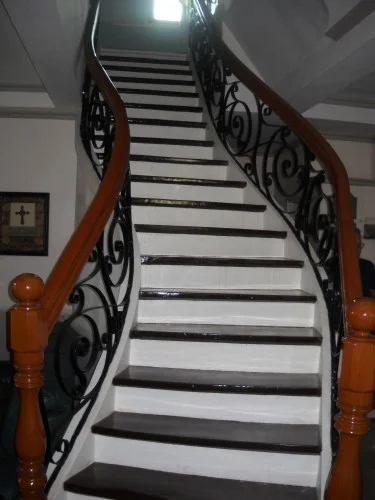 George & Nila's staircase