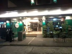 DM Residente entrance